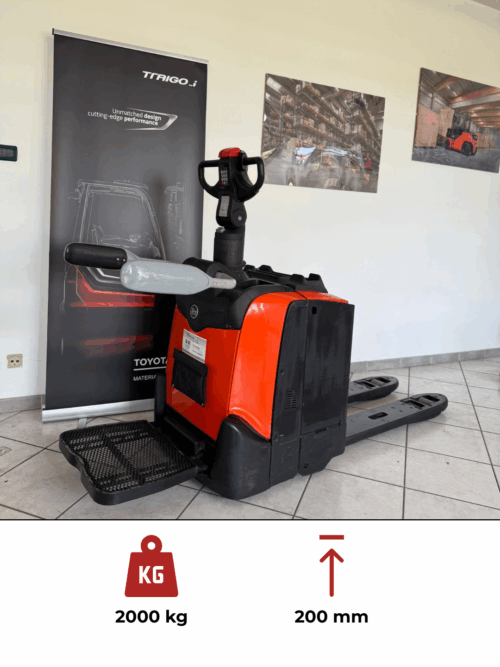 Transpallet elettrico con pedana usato Modena